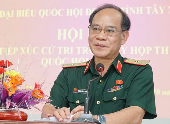 hoang chung.jpg