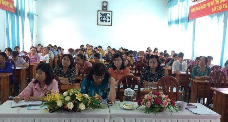 Hội Liên hiệp Phụ nữ tỉnh tổ chức Hội nghị góp ý dự thảo Văn kiện Đại hội lần thứ XI của Đảng bộ tỉnh