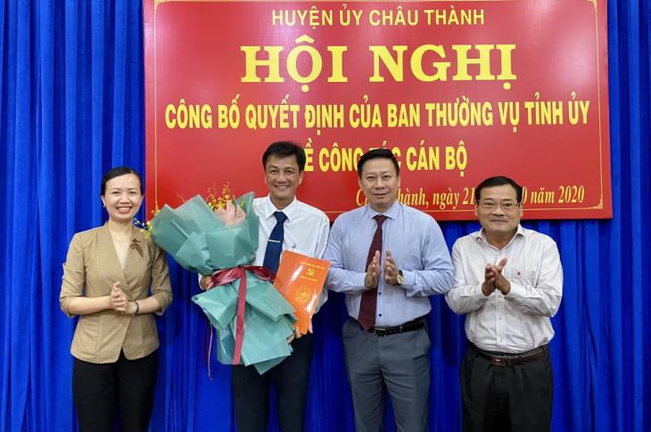 Trao quyết định bổ nhiệm Phó bí thư Huyện uỷ Châu Thành.