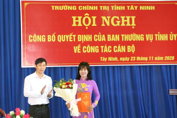 Công bố quyết định bổ nhiệm Hiệu trưởng Trường Chính trị tỉnh