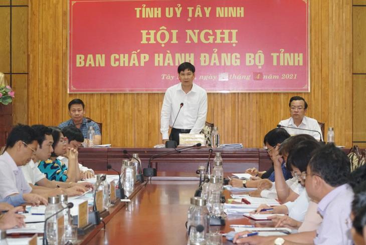 Hội nghị Ban Chấp hành Đảng bộ tỉnh lần thứ 5: Quan tâm công tác tạo nguồn quần chúng ưu tú để phát triển đảng viên 