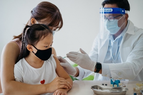 Tiêm vaccine phòng COVID-19 cho trẻ em để bảo vệ cả cộng đồng 