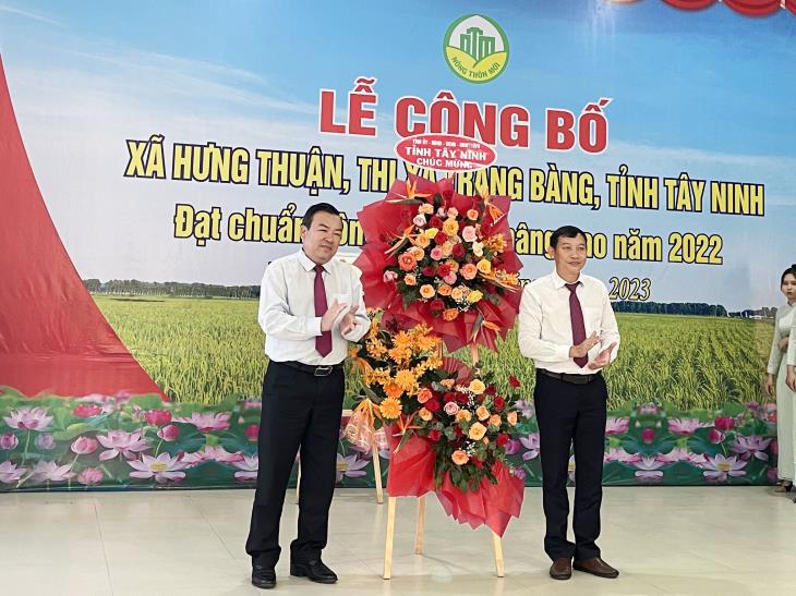 Trảng Bàng: Thị xã Trảng Bàng tổ chức Lễ công bố xã Hưng Thuận đạt chuẩn nông thôn mới nâng cao