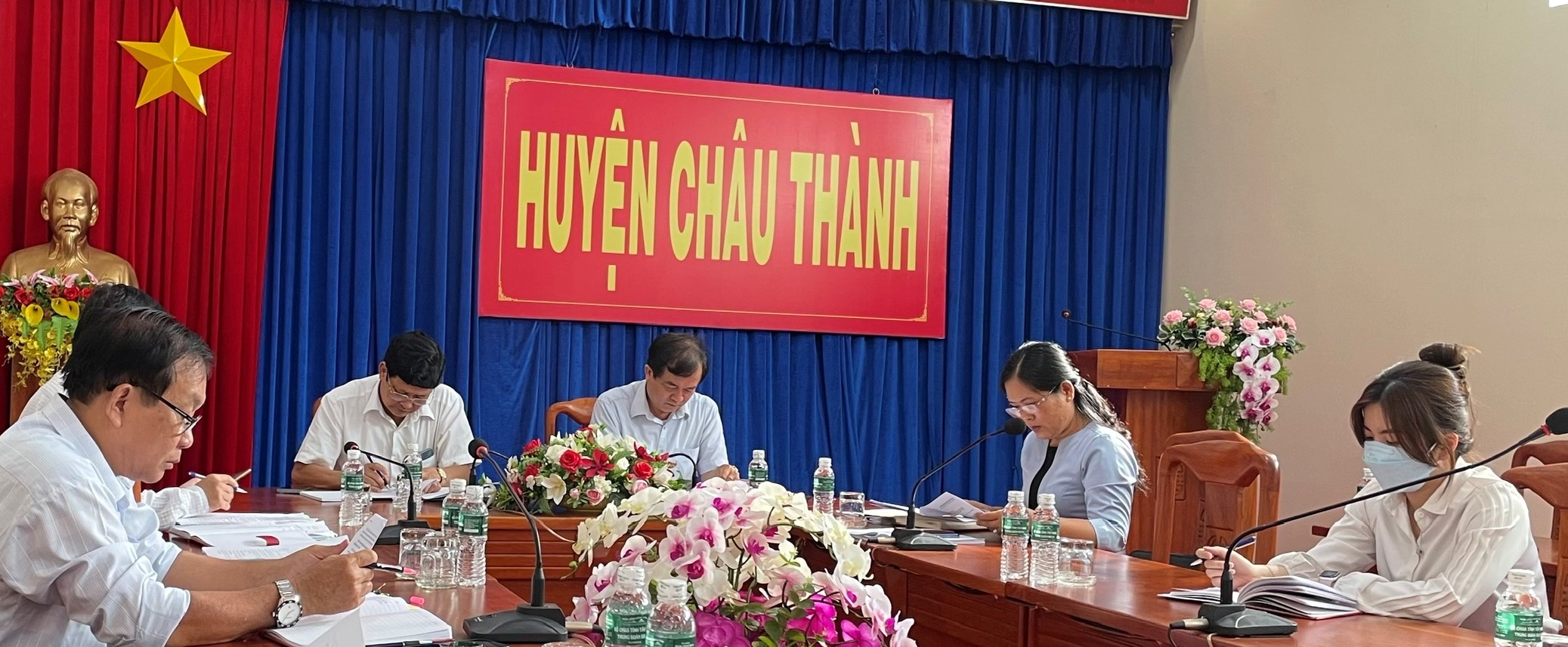 họp TV.jpg