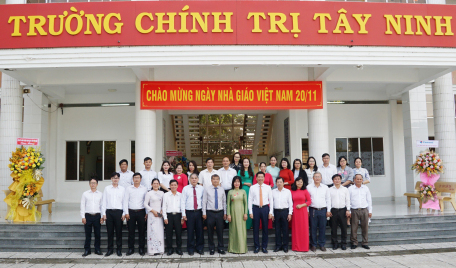 Lãnh đạo tỉnh: Thăm, chúc mừng Ngày Nhà giáo Việt Nam 20.11