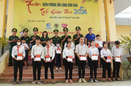 Bộ Chỉ huy BĐBP tỉnh phối hợp huyện Tân Biên tổ chức chương trình "Xuân Biên phòng ấm lòng dân bản"