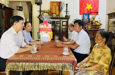 Thành phố Tây Ninh: Bí thư Tỉnh uỷ thăm, tặng quà tết cho các gia đình chính sách tại xã Thạnh Tân và Tân Bình