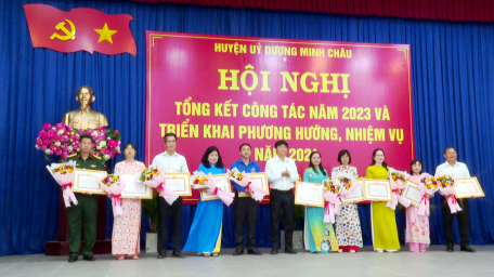 Huyện Dương Minh Châu: Tổng kết công tác xây dựng Đảng năm 2023