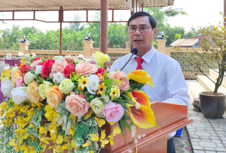 Đồng chí Thân Văn Nhân - Phó Bí thư Thường trực Huyện uỷ đã phát biểu ôn lại truyền thống 94 năm vẻ vang của Đảng Cộng sản Việt Nam.