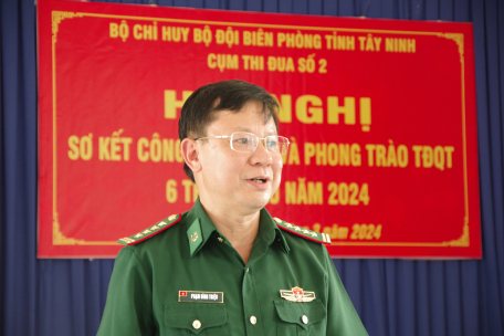 Đại tá Phạm Đình Triệu - Chính uỷ, Chủ tịch Hội đồng thi đua, khen thưởng Bộ đội Biên phòng tỉnh Tây Ninh phát biểu tại hội nghị sơ kết thi đua khen thưởng và phong trào thi đua Quyết thắng 6 tháng đầu năm 2024.