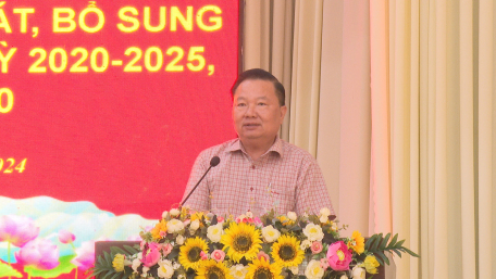 Đồng chí Trần Văn Khải phát biểu tại Hội nghị