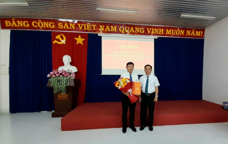 Huyện uỷ Dương Minh Châu công bố quyết định về công tác cán bộ