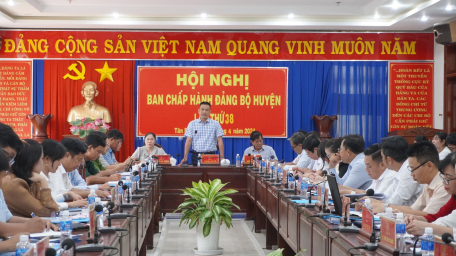 Tân Biên Ban chấp hành đảng bộ huyện tổ chức kỳ họp lần thứ 38