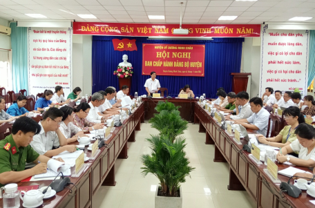 Huyện uỷ Dương Minh Châu tổ chức Hội nghị Ban Chấp hành Đảng bộ huyện