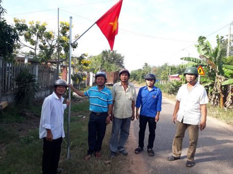 Bí thư Chi bộ, kiêm trưởng Ban công tác mặt trận ấp Tân Đông, xã Tân Thành, Tân Châu tâm huyết, gương mẫu, đi  đầu trong xây dựng nông thôn mới