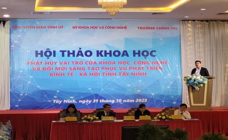 Phát triển khoa học và công nghệ phục vụ sự nghiệp công nghiệp hoá,  hiện đại hoá