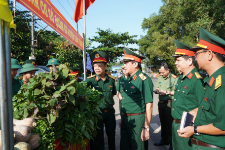 Ban Dân vận Trung ương: Kiểm tra chương trình phối hợp công tác dân vận của LLVT huyện Châu Thành