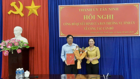 Thành uỷ Tây Ninh công bố quyết định về công tác cán bộ