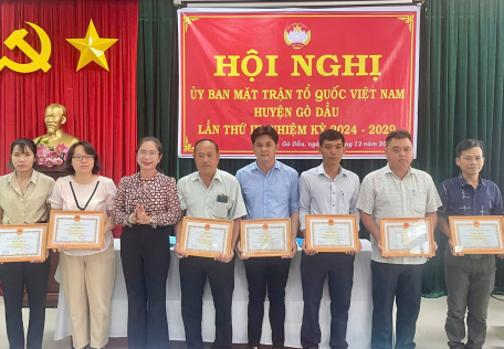 Gò Dầu: Thường trực Huyện ủy dự hội nghị tổng kết công tác công tác Mặt trận năm 2024