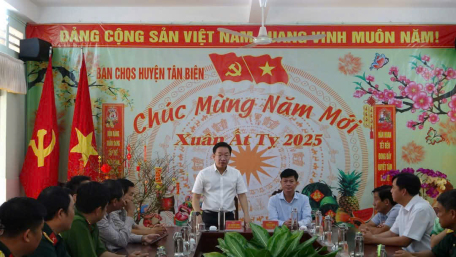 Quận ủy Bình Thạnh, TP Hồ Chí Minh, thăm chúc tết đối với cơ quan, đơn vị huyện Tân Biên.