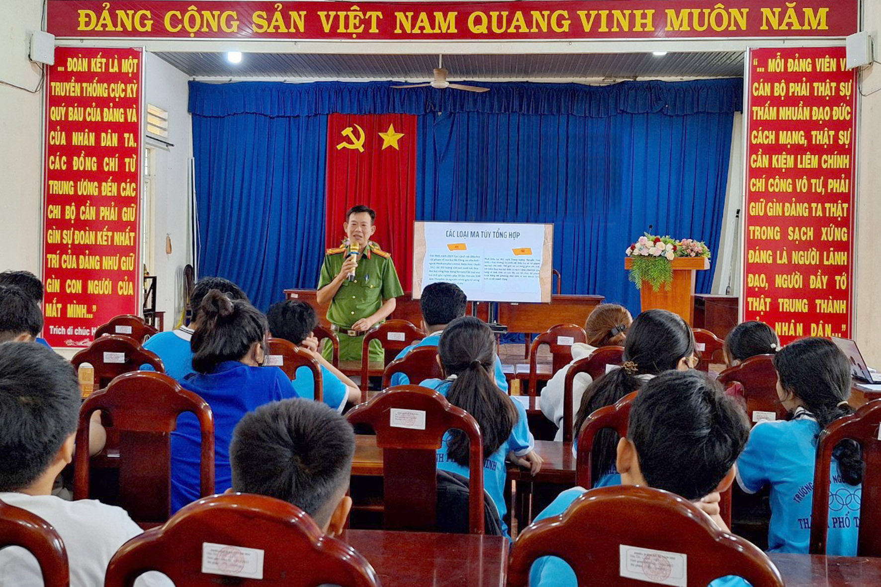 Thành uỷ Tây Ninh: Ban hành Nghị quyết về nhiệm vụ xây dựng 03 xã “sạch về ma túy” và 02 phường thực hiện tiêu chí “3 không”, “3 có” trên địa bàn thành phố năm 2024