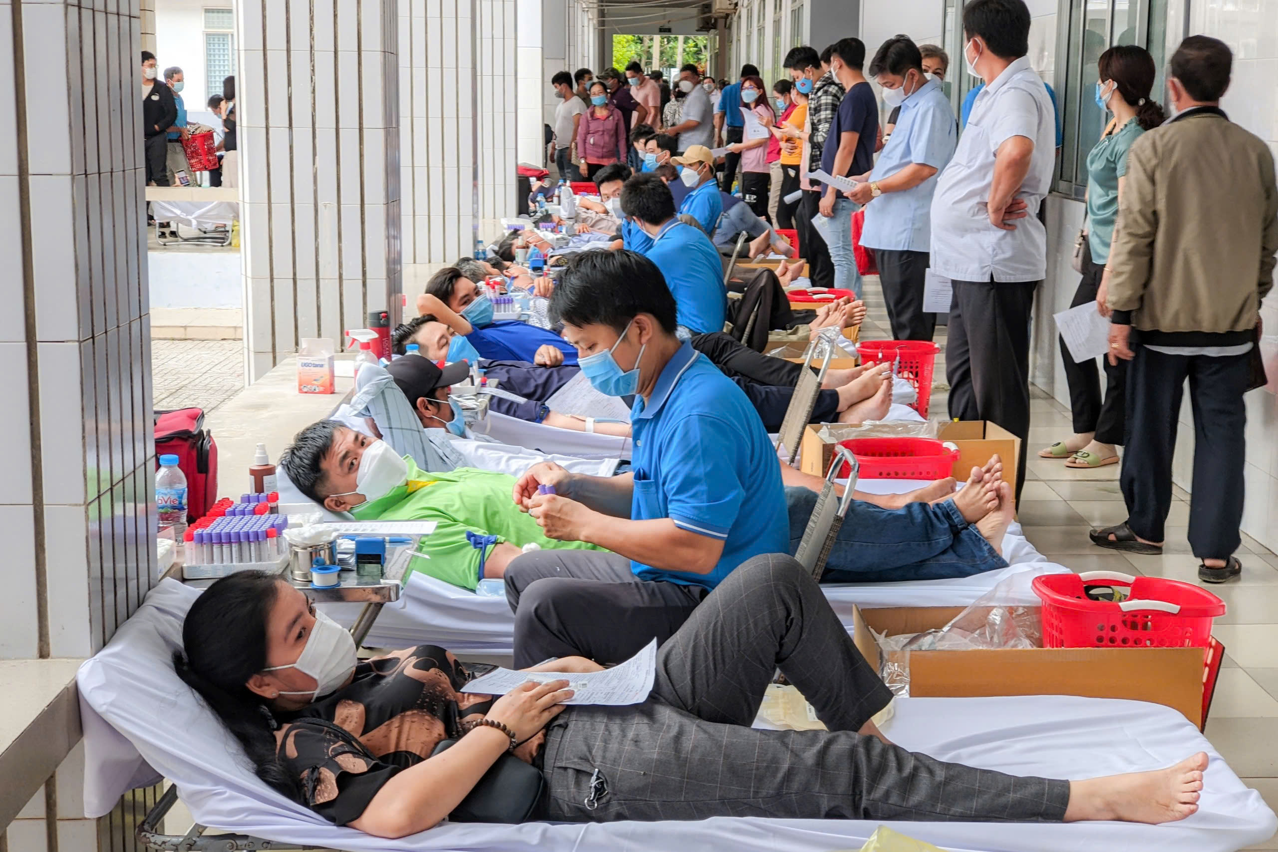 Hội Chữ Thập đỏ thị xã Trảng Bàng với vai trò là cơ quan thường trực của Ban Chỉ đạo vận động hiến máu tình nguyện thị xã đã tham mưu, tổ chức thành công nhiều đợt hiến máu tình nguyện hằng năm