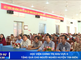 Học viện Chính trị khu vực II tặng quà cho người nghèo huyện Tân Biên